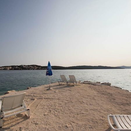 Apartment Cherie Trogir Exteriör bild