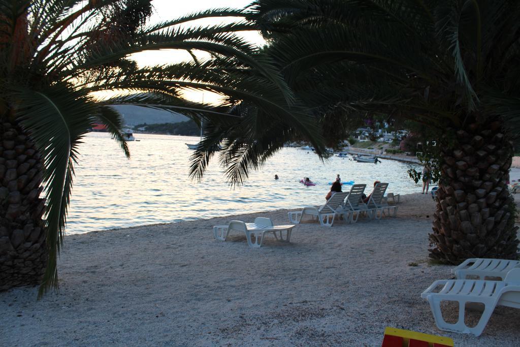 Apartment Cherie Trogir Exteriör bild