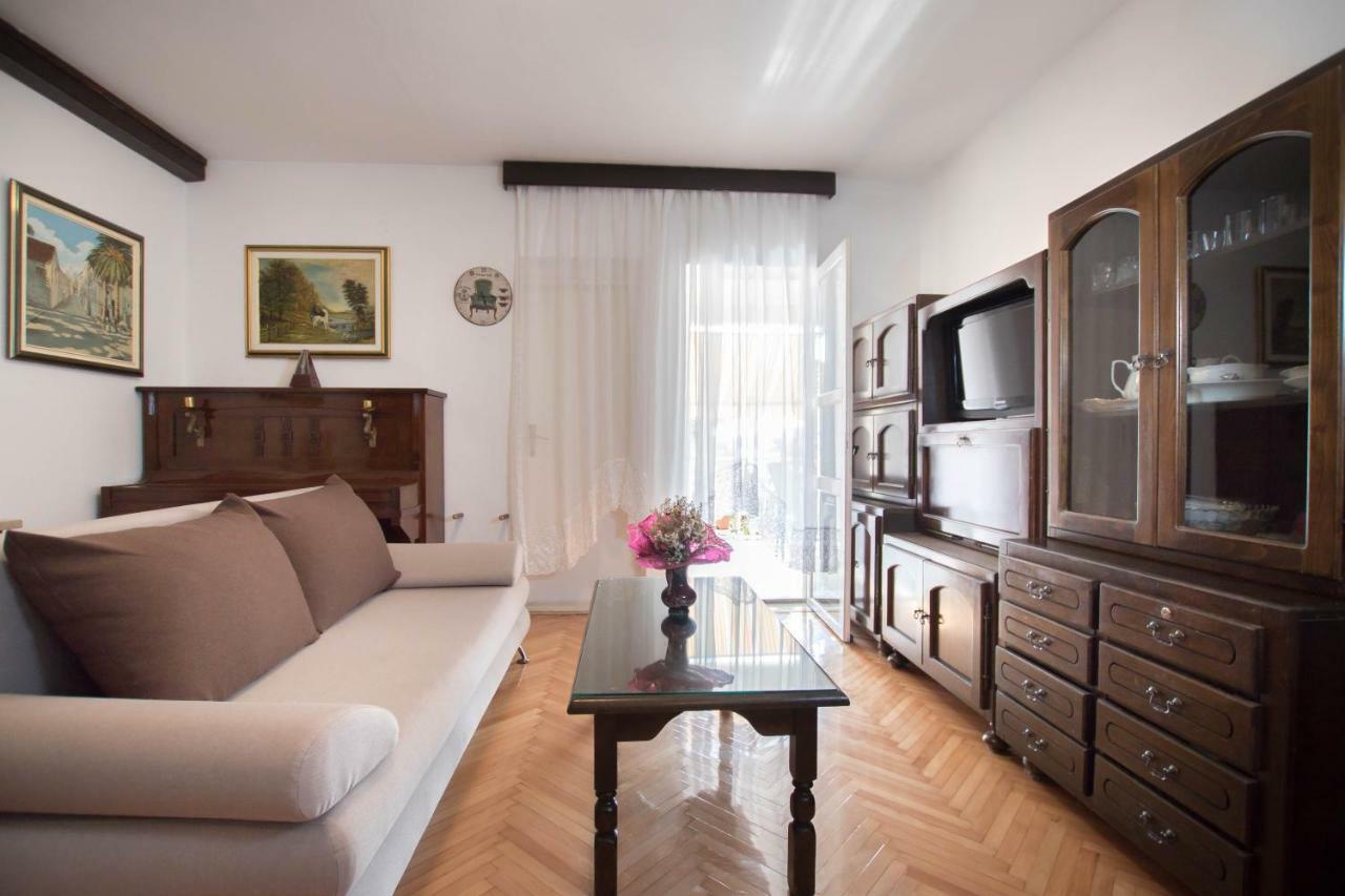 Apartment Cherie Trogir Exteriör bild
