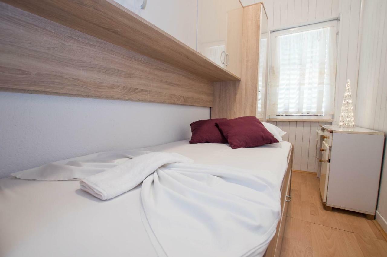 Apartment Cherie Trogir Exteriör bild